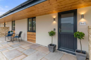 Rose Barn, Newly Converted Modern Barn, Cotswolds